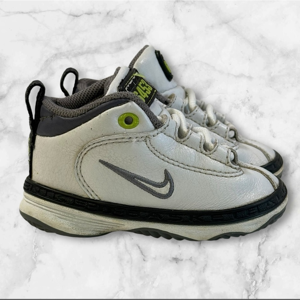Baby Nike sneakers size 4C